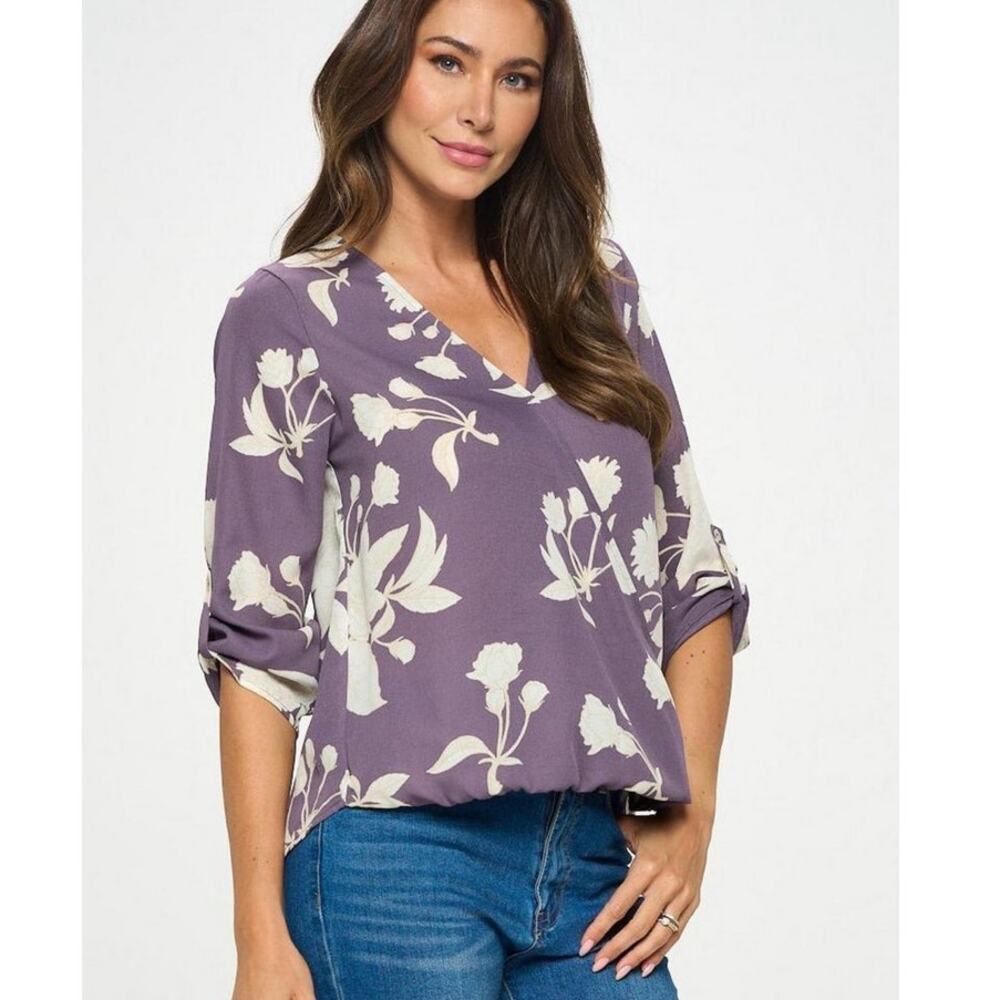 West Kei Alexa Surplice‎ V-Neck Rolltab Blouse Lavender Floral NWOT Size S